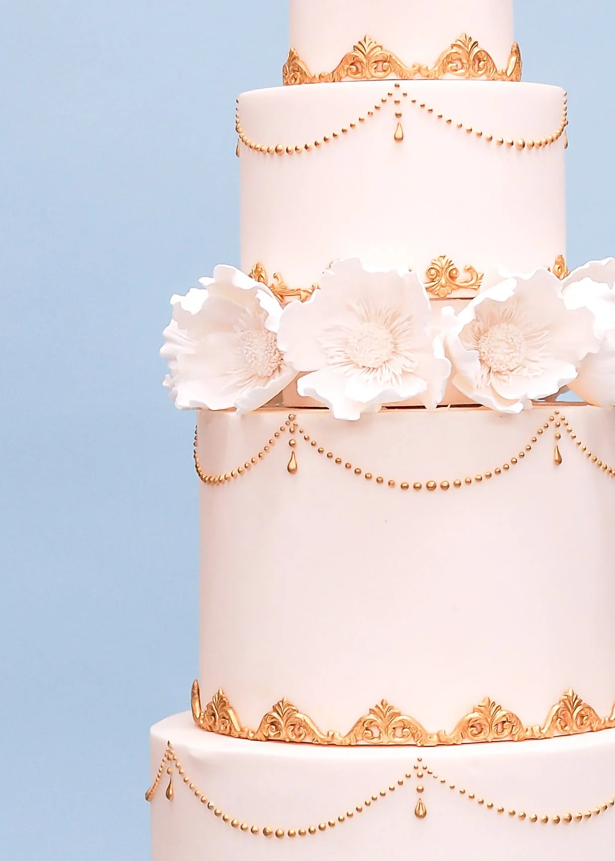 Gold and Ivory Piped Anemones wedding cake