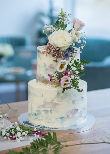Watercolour Buttercream and Fresh Flowers Cake Masterclass